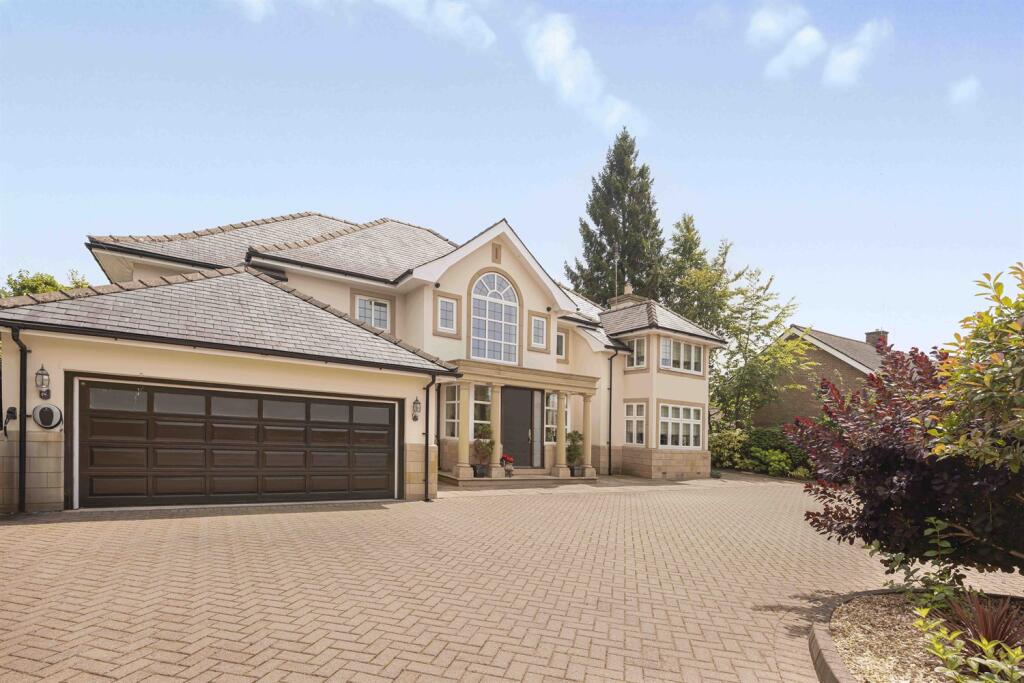 6 bedroom detached house for sale in Bow Green Road, Bowdon, Altrincham, WA14